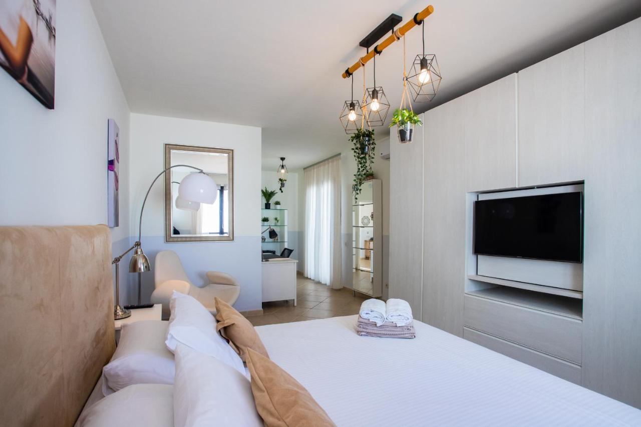 Villa Casa Maurizio - Heated Pool, Hot Tub & Hammam
